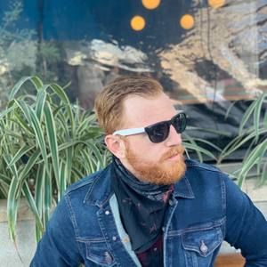 Meet your Posher, Zachary